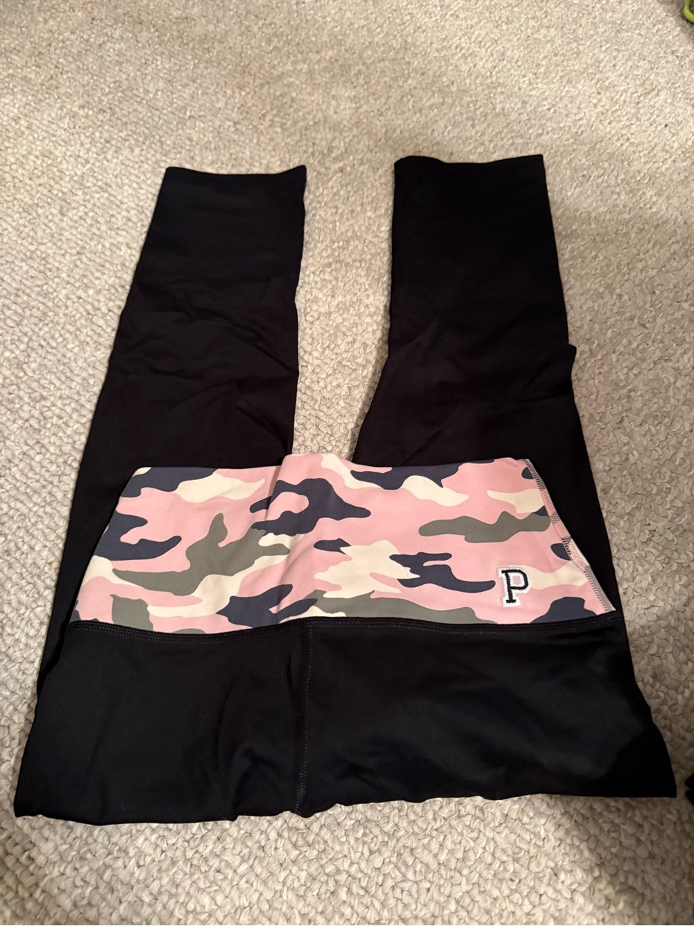 PINK Victoria's Secret Black Leggings with Pink Camo Waistband